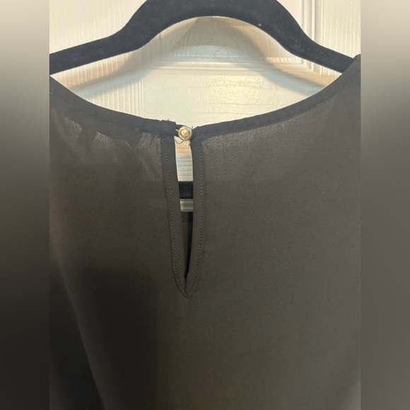 🌸NEW Ann Taylor Black Floral Velvet Dress Size 2P - Picture 3 of 5